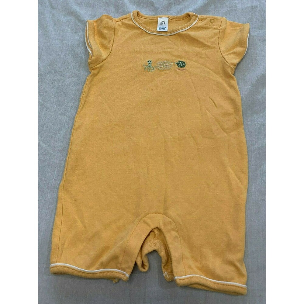 GAP GIRLS COTTON ROMPER SIZE 3-6 MONTHS